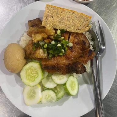 com-suon-cha-trung-kho