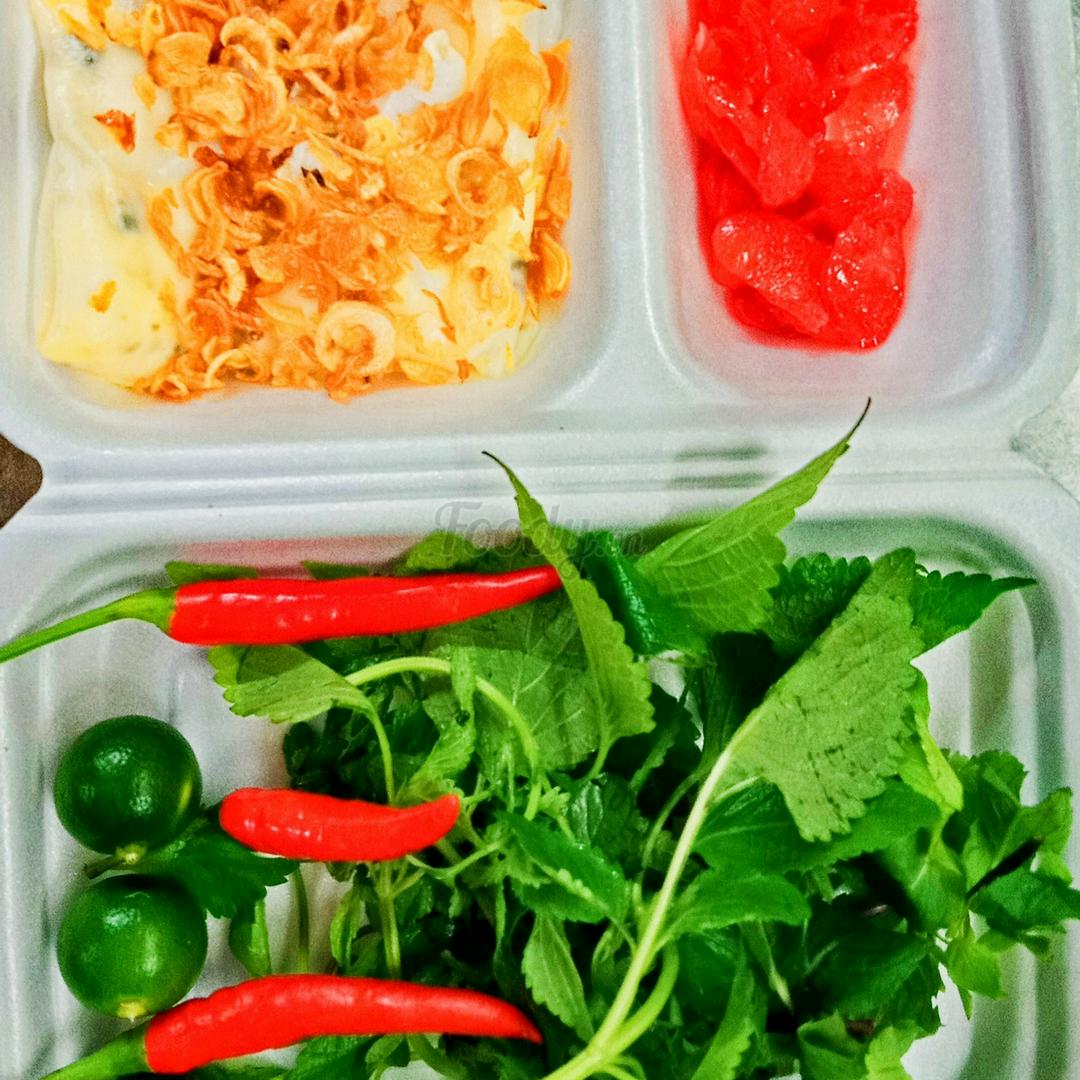 banh-cuon-trung-nhan-hanh-kho-phi-lap-xuong