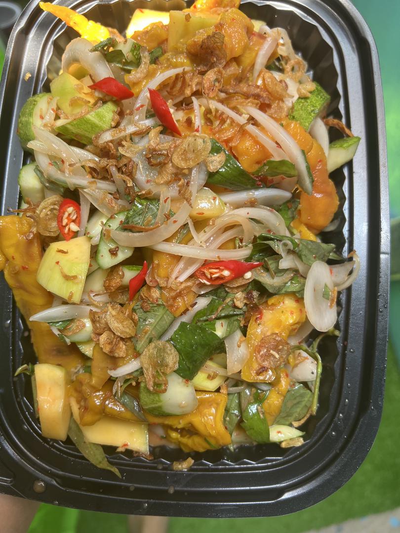 chan-ga-rut-xuong-u-muoi-tron-sot-thap-cam-1-hop-lon