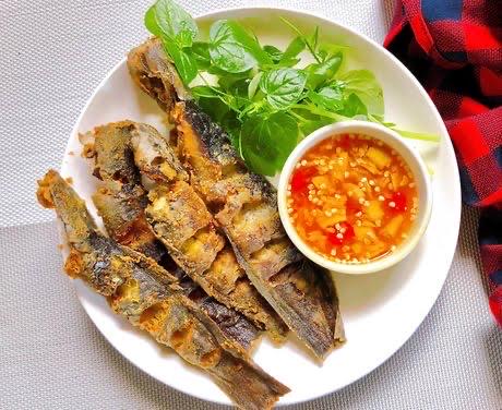 com-ca-tre-chien-mam-gung