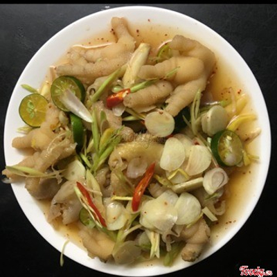 bep-nha-hong-chan-ga-rut-xuong-tran-quoc-hoan