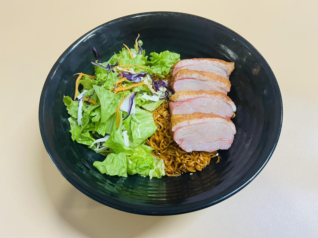 mi-ramen-tuoi-sot-tuong-en-luon-ngong-60g-nk