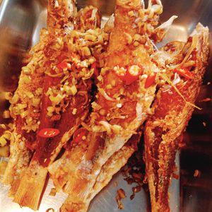 com-ca-huong-chien-sa-ot