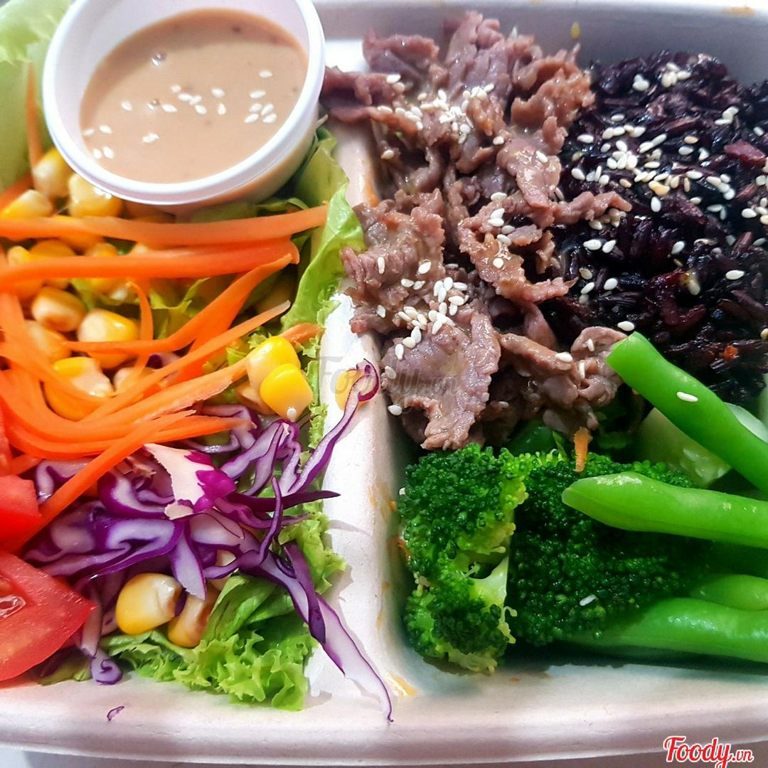 com-gao-lut-bo-sot-chanh-day