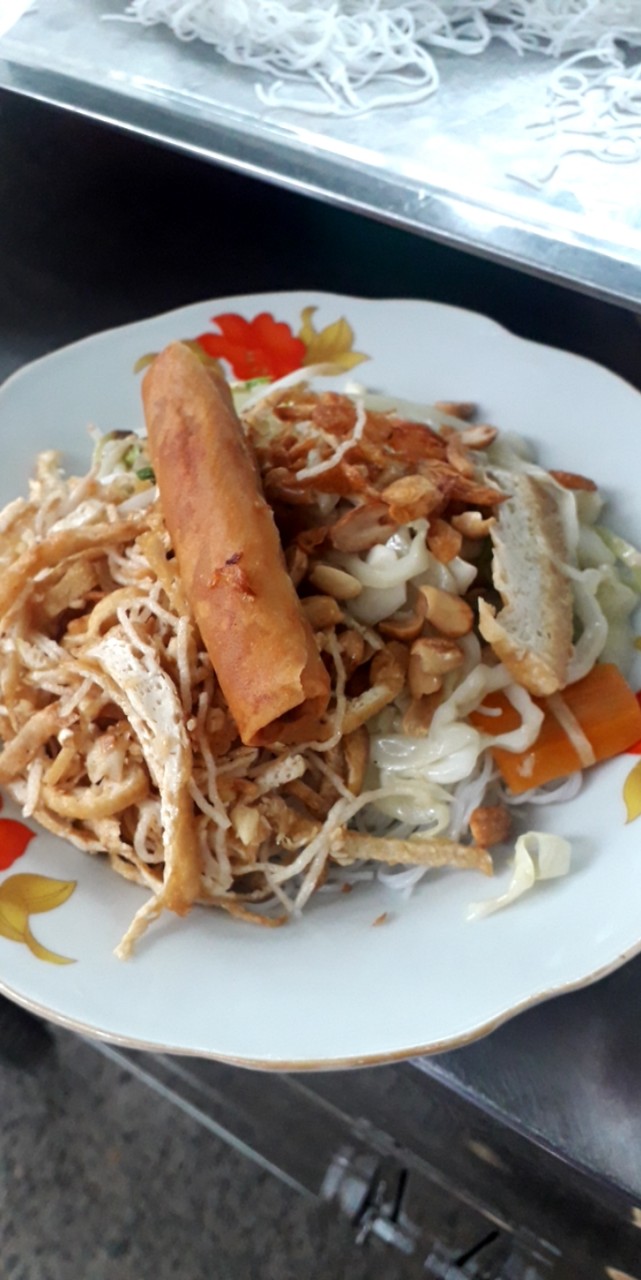 bun-xao-chay-le-truc