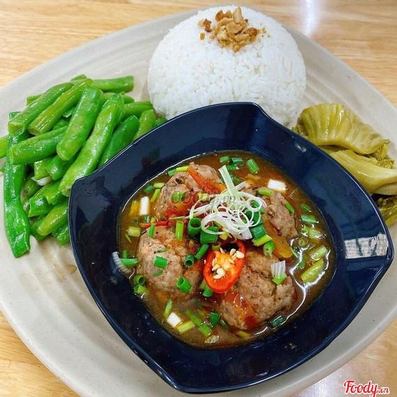 them-thit-vien-trung-cut