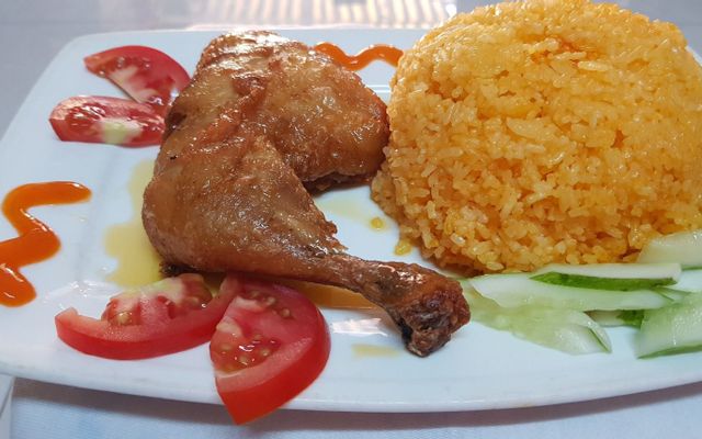 com-ga-va-nui-xao-gan-nha-chung-cu-mieu-noi