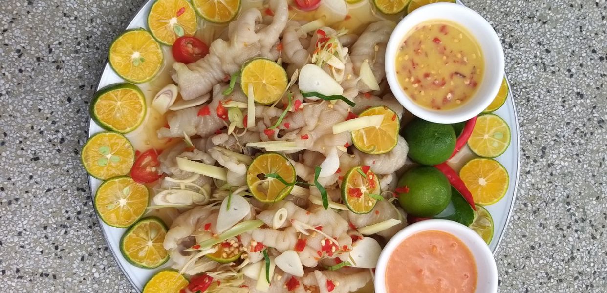 Ù-Quay---Chân-Gà-Rút-Xương-Ngâm-Sả-Tắc---Cách-Mạng-Tháng-Tám