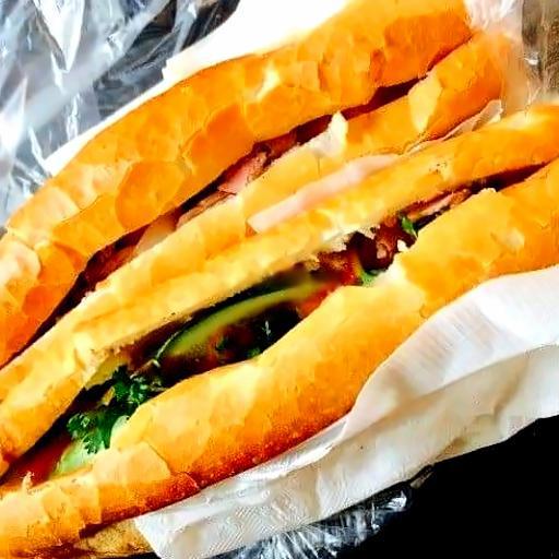 banh-my-trung-la-ngai