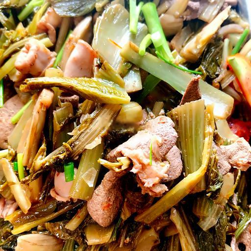 com-non-uoi-xao-dua-trung-kho-rau