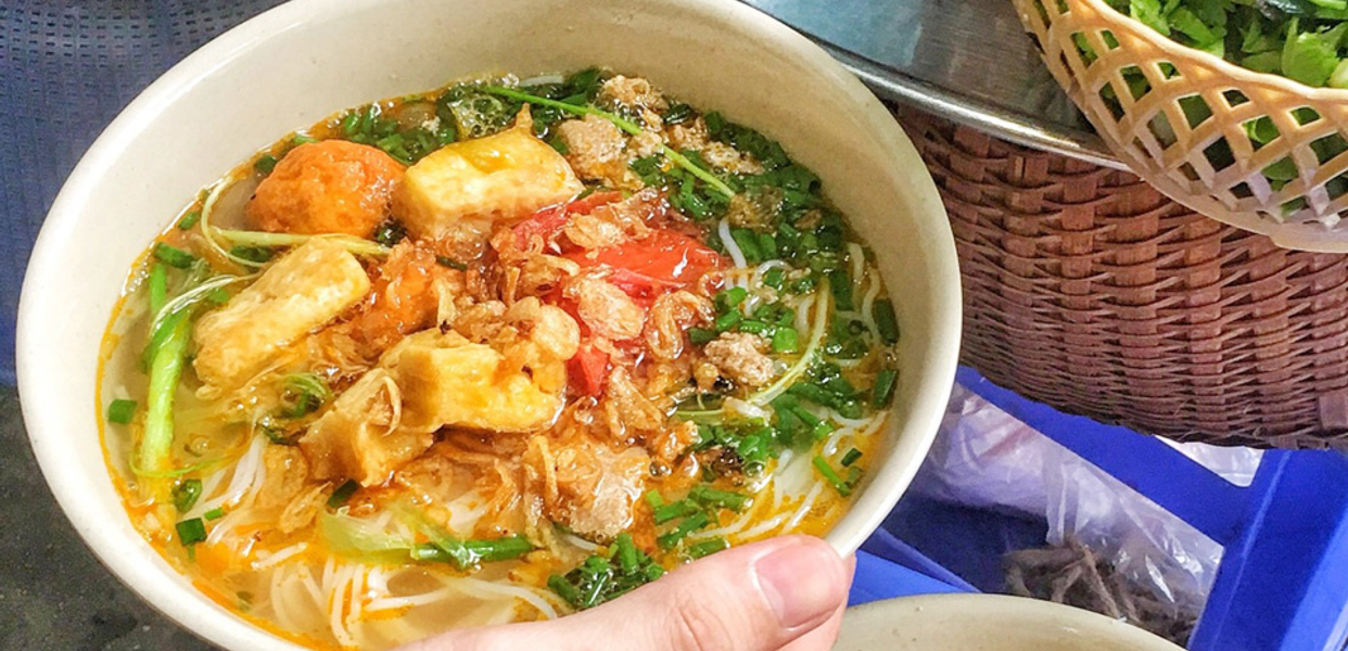 co-loan-bun-rieu-nguyen-thi-thap