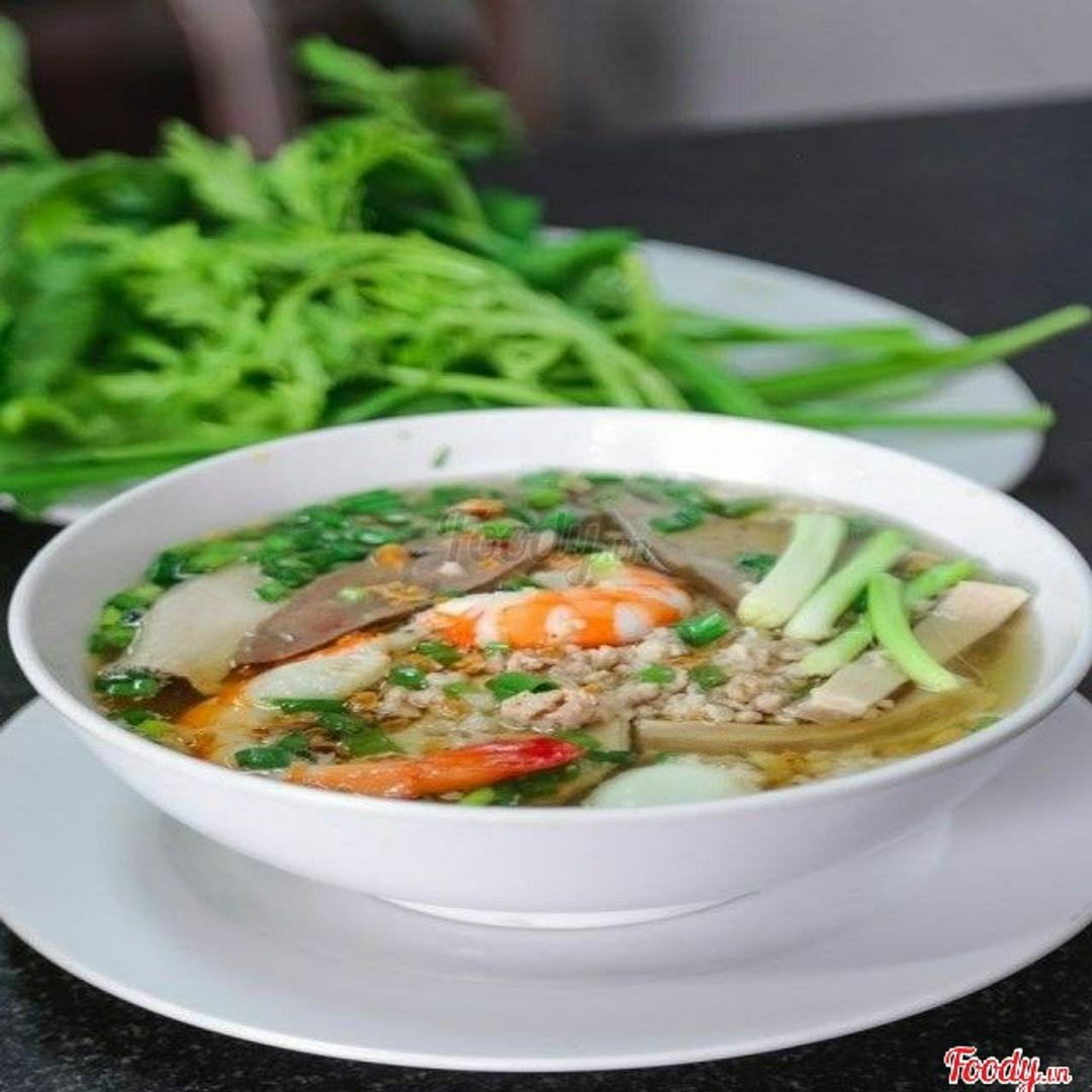 mi-nuoc-a-bao-gom-hop-dung-cu-an-uong