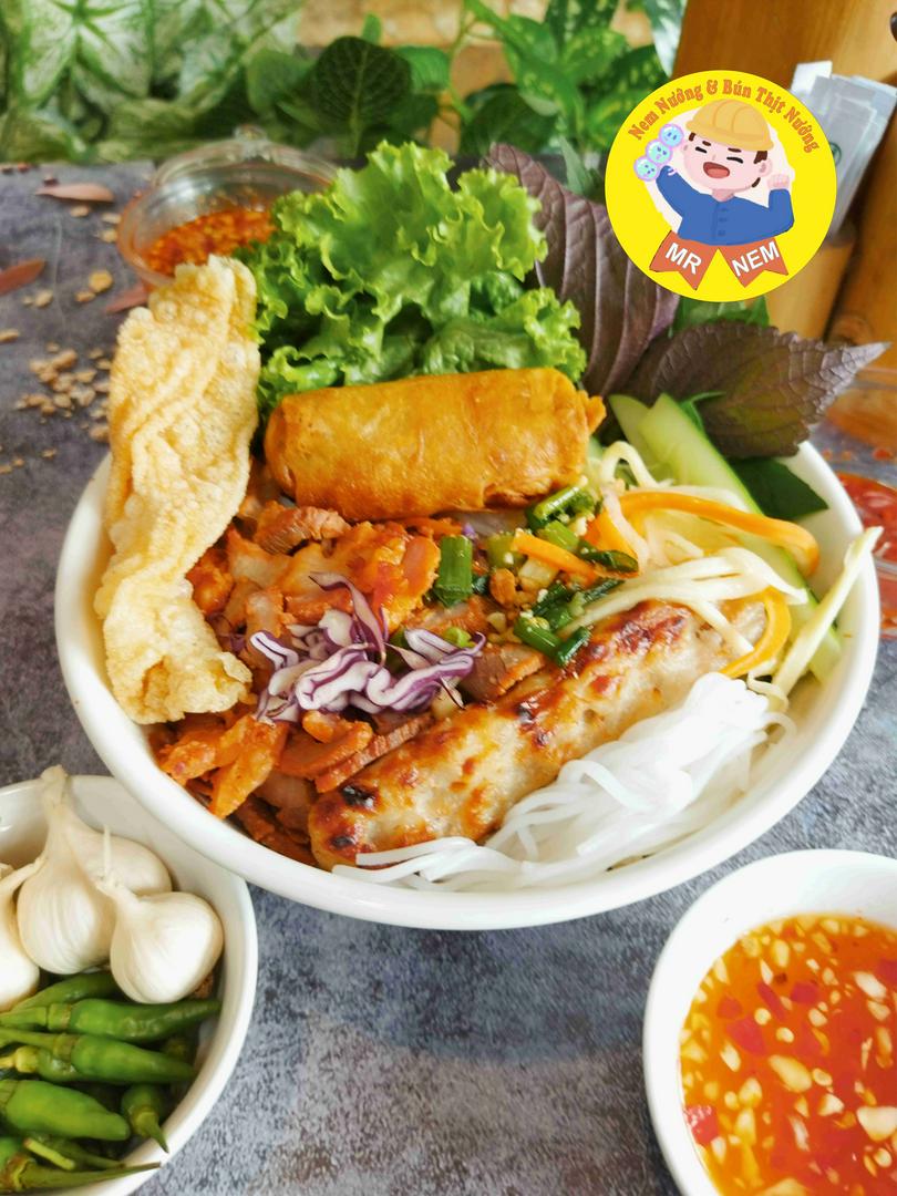 bun-thit-nuong-nem-nuong-cha-gio
