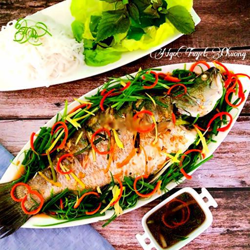 ca-chem-hap-hanh-steamed-seabass-with-spring-onions