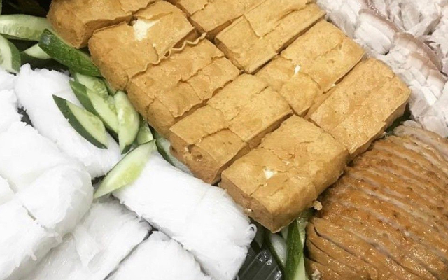 at-suu-bun-au-mam-tom