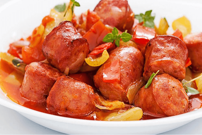 com-xuc-xich-sot-chua-ngot