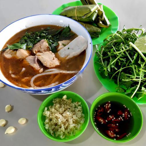 to-banh-canh-ca-loc-lon