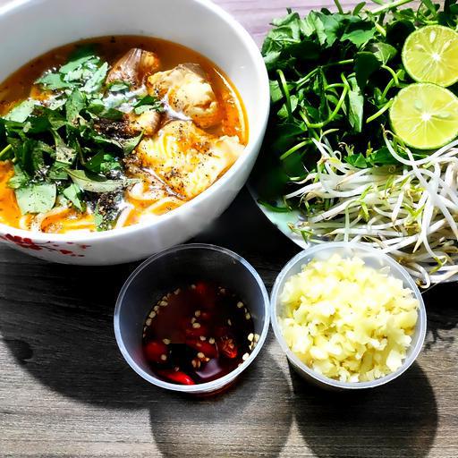 to-banh-canh-ca-loc-nho