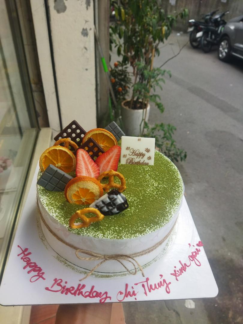 banh-matcha-suon-no-gai-cam-say-banh-vong-dau-tay-theo-mua