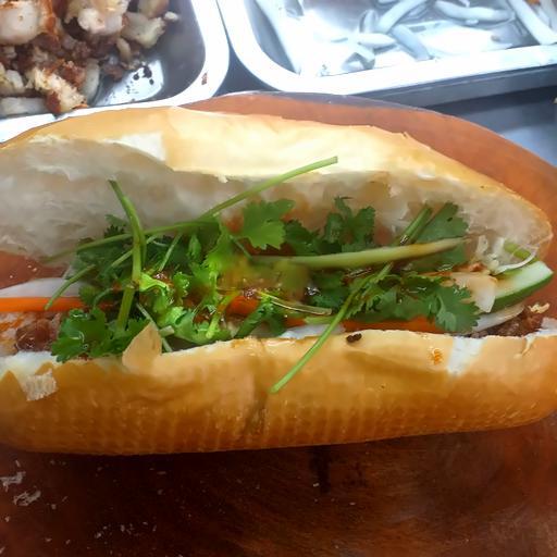 banh-mi-xiu-mai