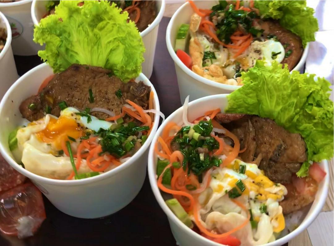 com-tam-nac-dam-mem-trung-ga-oplap