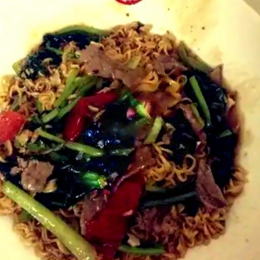 mi-goi-va-bo-hoac-thit-heo