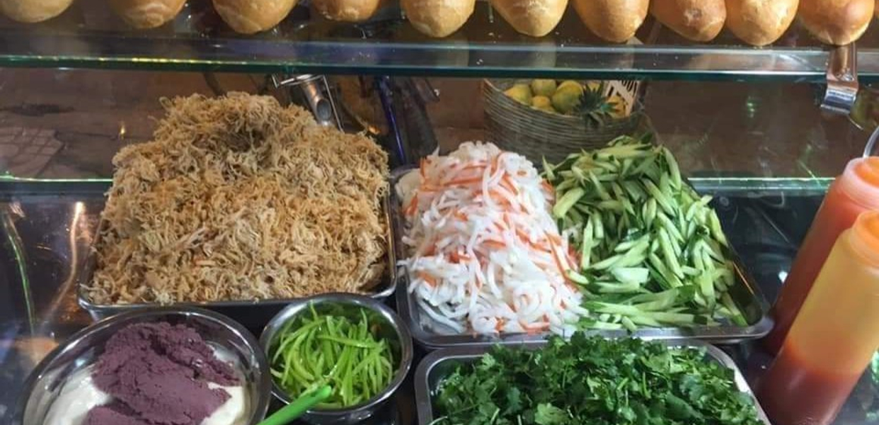 Bánh-Mì-Gà-Xé-Số-11---21-Phạm-Văn-Đồng