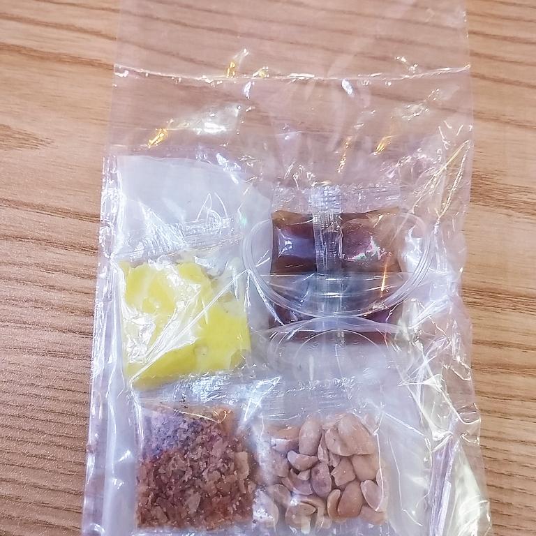 banh-trang-cham-me-bo