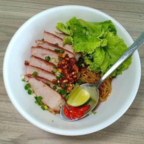 hu-tieu-tron-xa-xiu-sup-xuong