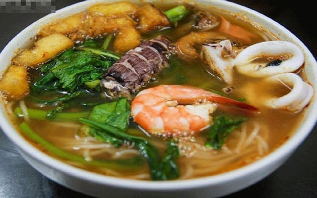 quan-bun-thai-tai-ao