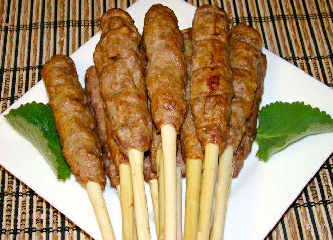 nem-lui-cuon-sa-10-cai