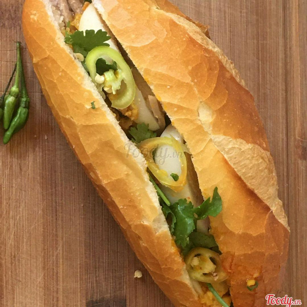 banh-mi-cha-trung