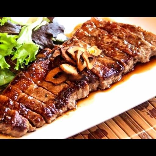 salat-rau-an-kem-mon-bo-nuong-tang-sot-bbq