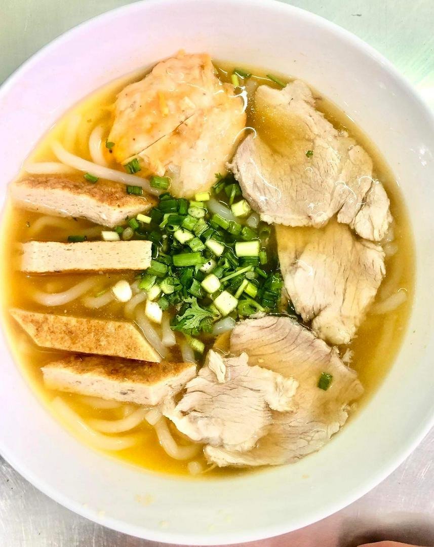banh-canh-thit-nac-cha