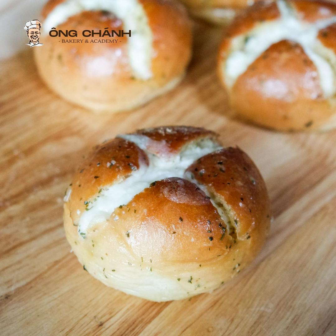 banh-mi-bo-toi-pho-mai