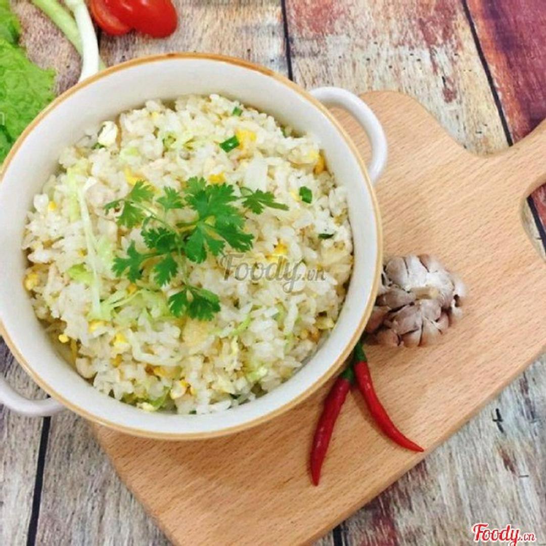 1-sam-lanh-com-chien-ca-man-salad-dau-giam