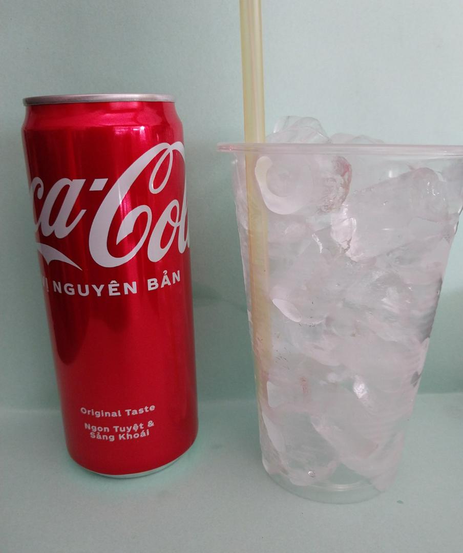 cocacola-lon-hoac-chai