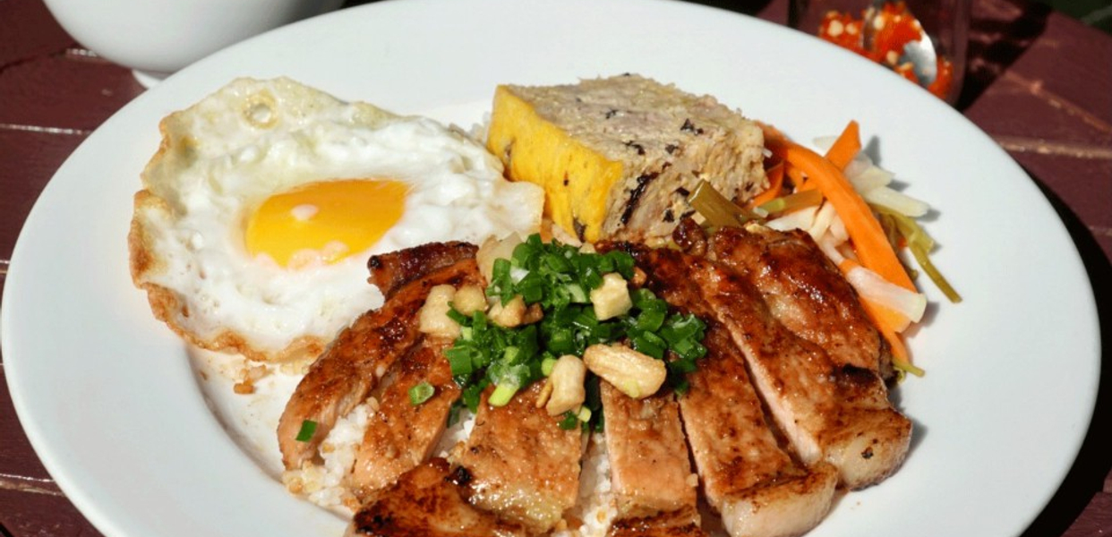 phuong-com-tam-bun-thit-nuong