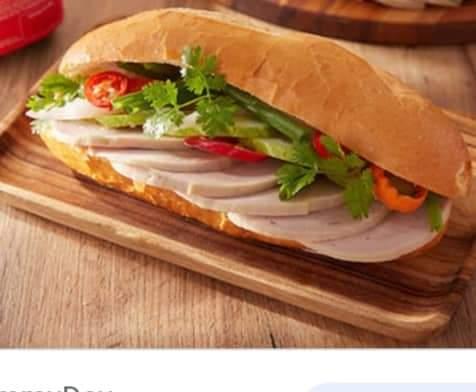 banh-mi-thit-cha