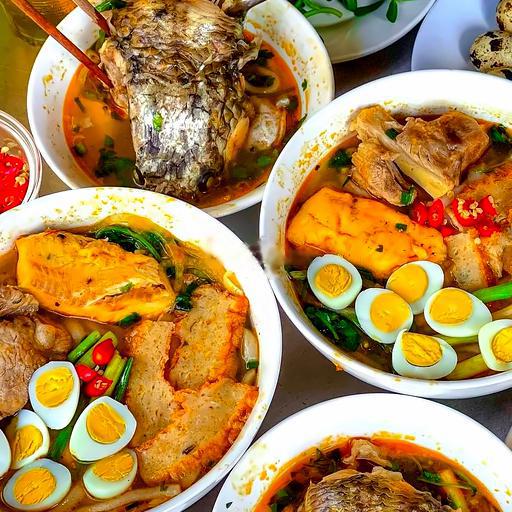 to-banha-canh-ac-biet-bao-gom-ca-cha-xuong-heo-au-ca-loc-trung-cut