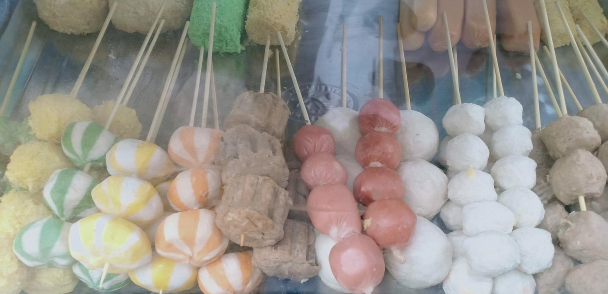 be-nhan-banh-trang-tron-an-vat