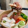 bun-gao-lut-tron-ga-nuong-380kcal