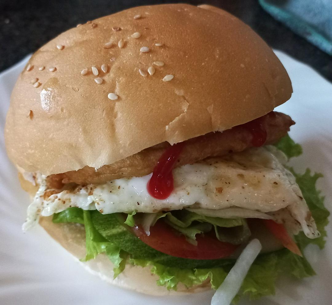 hamburger-cha-ca-trung