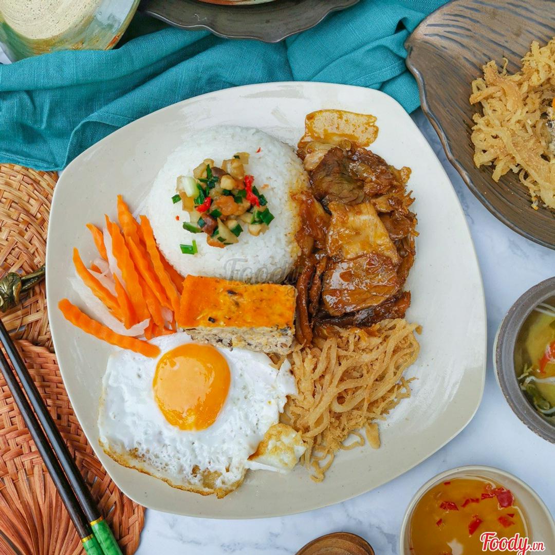 com-tam-xa-xiu-bi-cha-trung