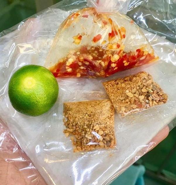 banh-trang-sate-toi-tac