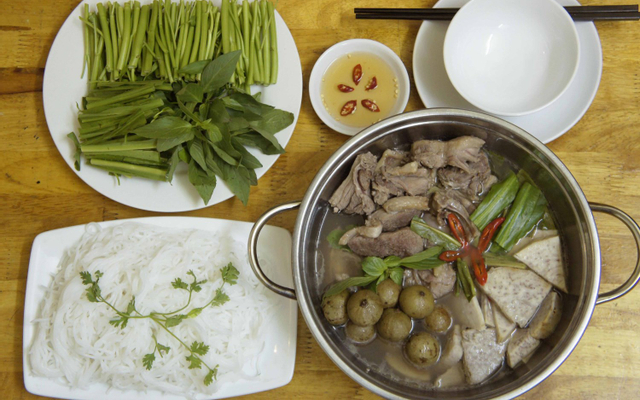 thu-ha-vit-co-van-inh-bach-ang