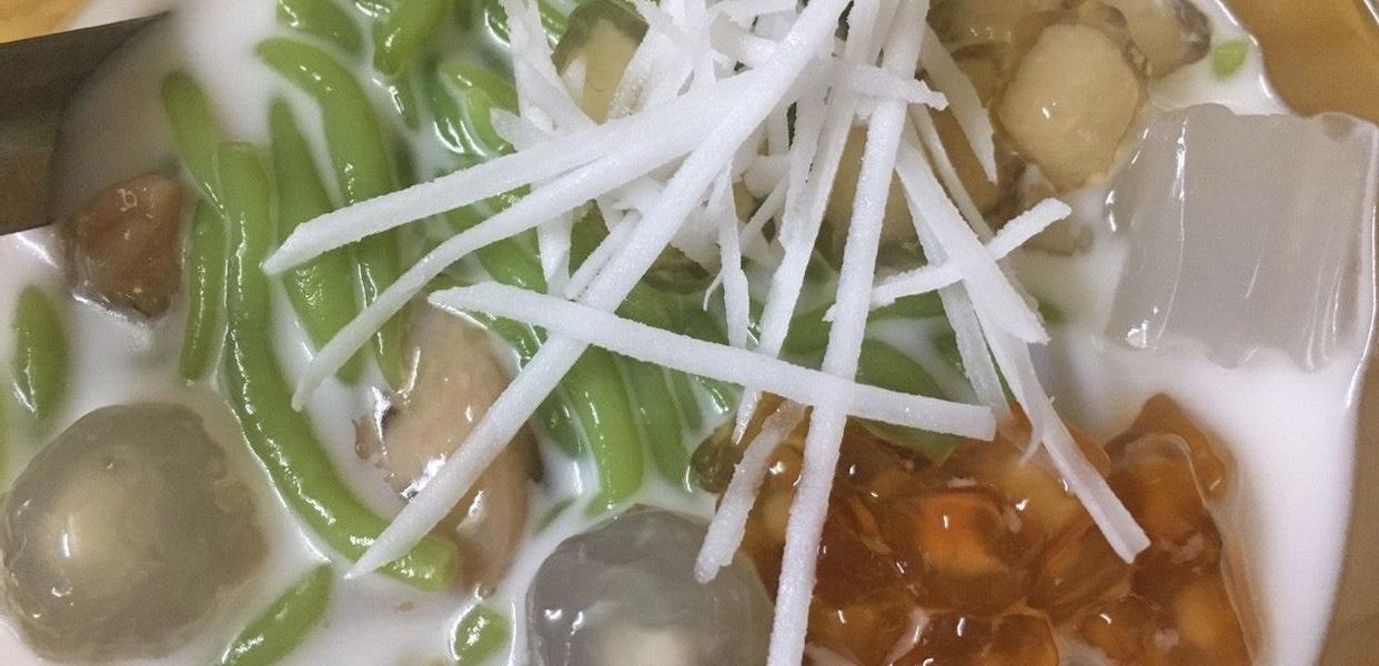 Bốn-Mùa-Quán---Chè,-Cháo-Và-Bánh-Mì