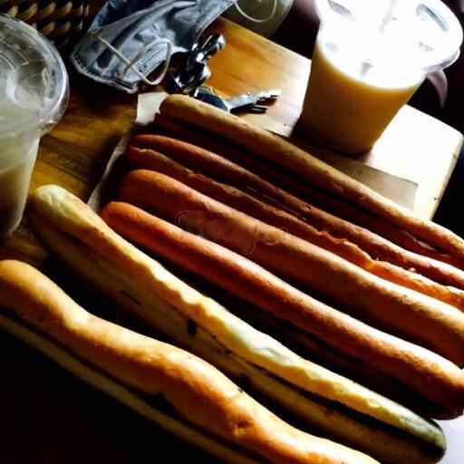 combo-5-banh-mi-que-sua-au