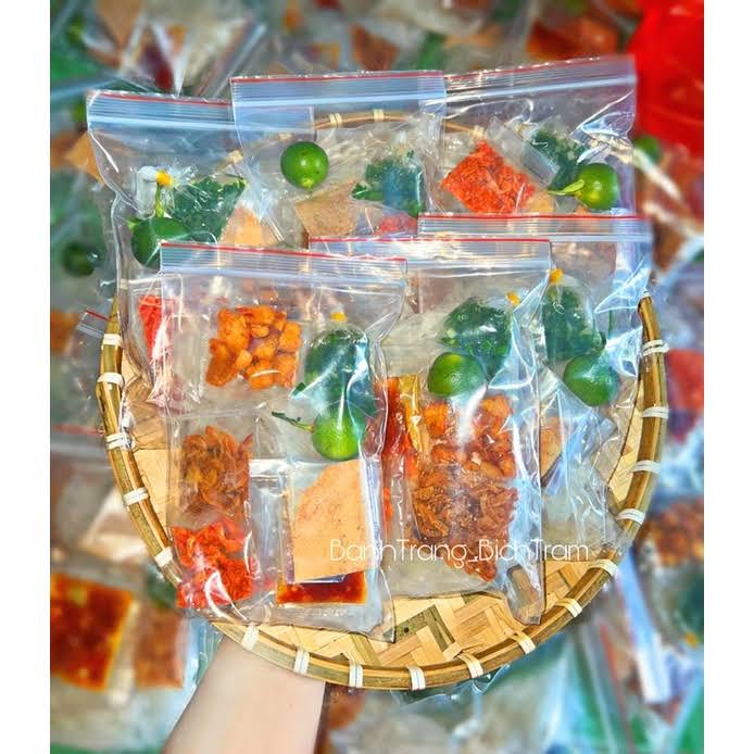 banh-trang-tu-tron-co-top-mo