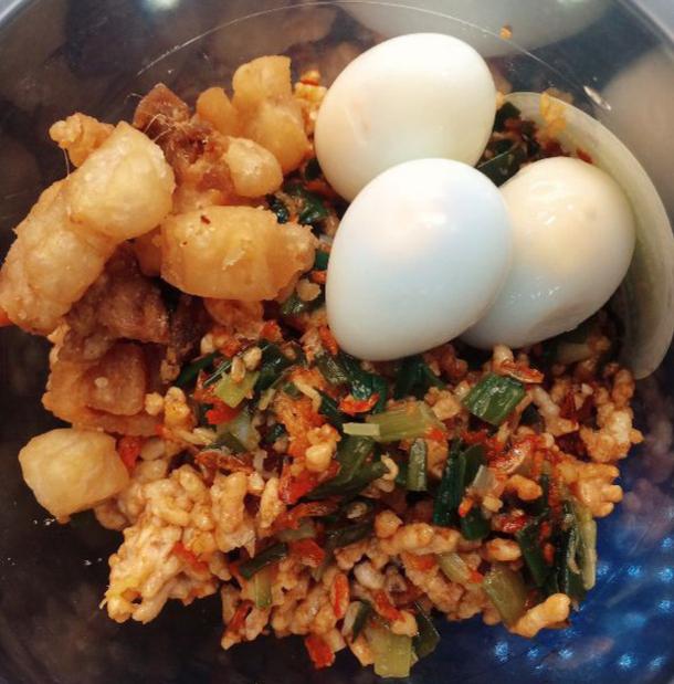 com-chay-chien-gion-lac-kho-ga-top-mo